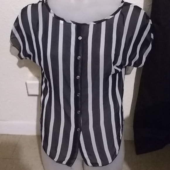 A'gaci Black and White Stripped Blouse Size S - Picture 1 of 7